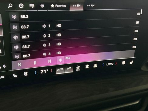 Certified 2025 Audi Q5 Prestige image 23