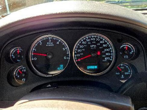 Used 2012 GMC Yukon Denali image 8