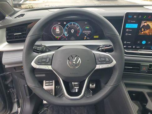 New 2026 Volkswagen Tiguan SE R-Line FWD image 20