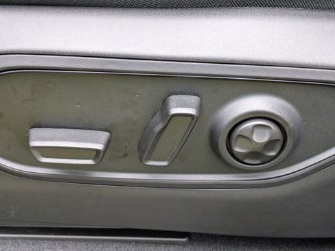 New 2025 Jeep Grand Cherokee Altitude image 18