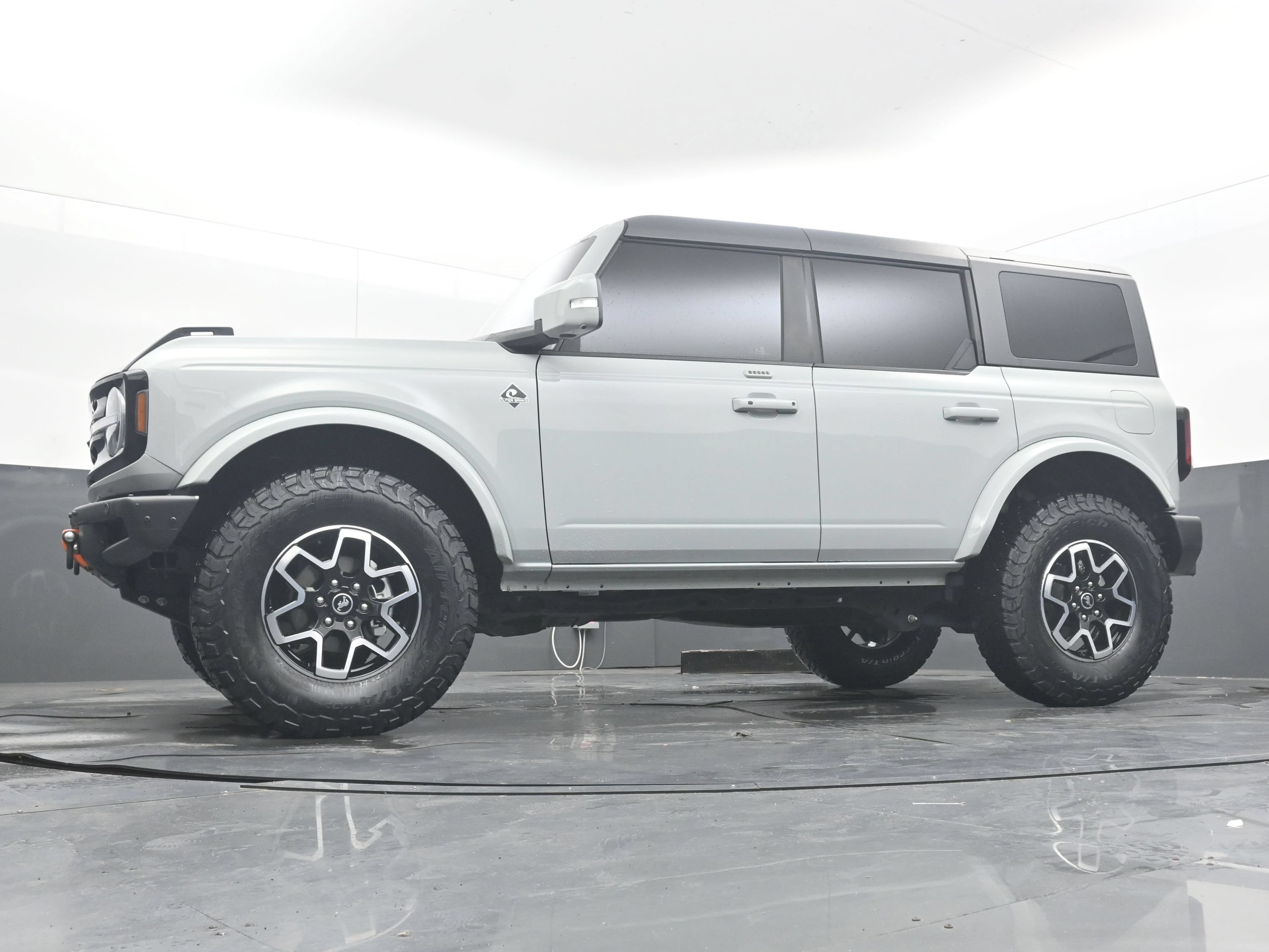 Used 2023 Ford Bronco Outer Banks AWD/4WD image 24