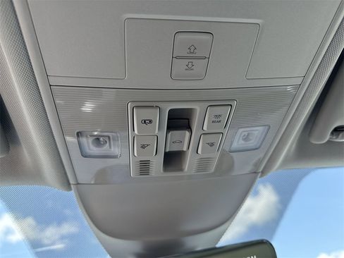 New 2025 Volkswagen Taos SE image 12