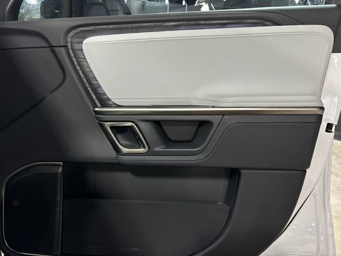 Used 2024 Rivian R1S Adventure AWD/4WD image 40