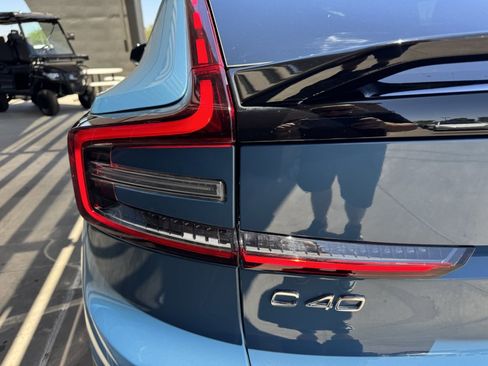 Used 2023 Volvo C40 P8 Recharge Ultimate image 14