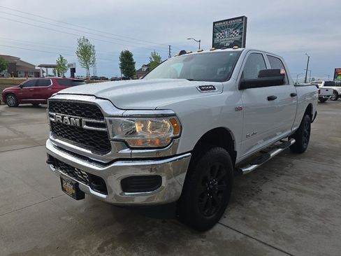 Used 2022 RAM 3500 Tradesman w/ Chrome Appearance Group AWD/4WD image 3