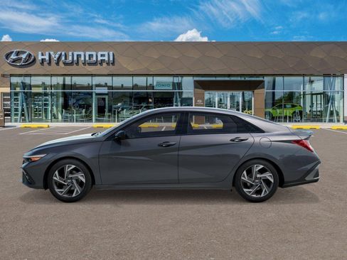 New 2026 Hyundai Elantra SEL Sport Premium FWD image 3