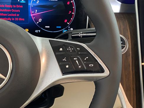 Used 2026 Mercedes-Benz GLC 300 4MATIC image 29