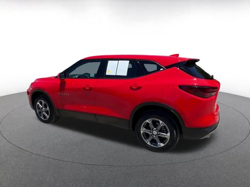 Used 2025 Chevrolet Blazer LT FWD image 8