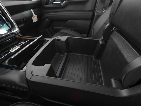 Used 2026 GMC Yukon Denali w/ Sun & Power Step Package AWD/4WD image 32