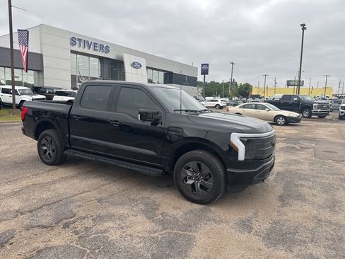 Used 2022 Ford F150 Lightning Lariat w/ Equipment Group 511A High AWD/4WD image 14