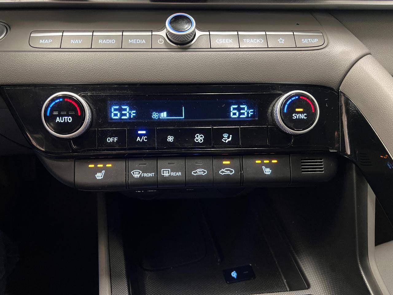 Used 2025 Hyundai Elantra SEL FWD image 39