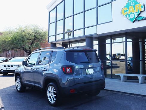 Used 2022 Jeep Renegade Latitude w/ Convenience Group image 10