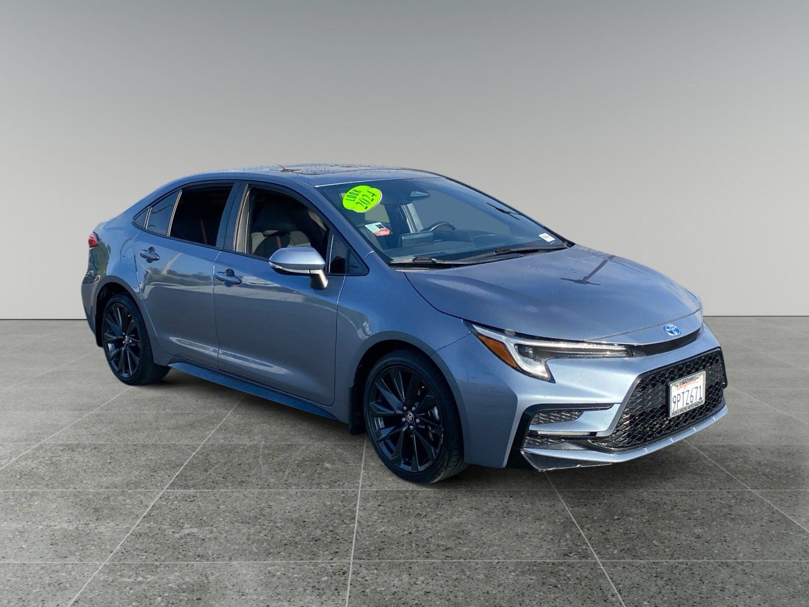 Used 2024 Toyota Corolla SE w/ SE Package FWD image 7