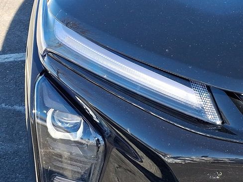 Certified 2025 Chevrolet Trax ACTIV w/ Sunroof Package image 9