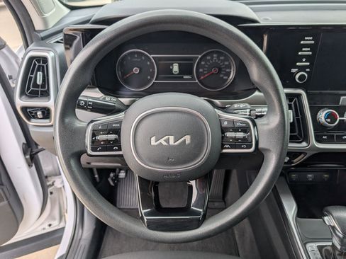 Certified 2022 Kia Sorento LX AWD/4WD image 15
