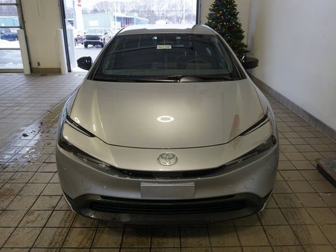 New 2026 Toyota Prius LE image 13