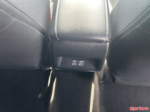 Certified 2025 Toyota Corolla SE FWD image 17
