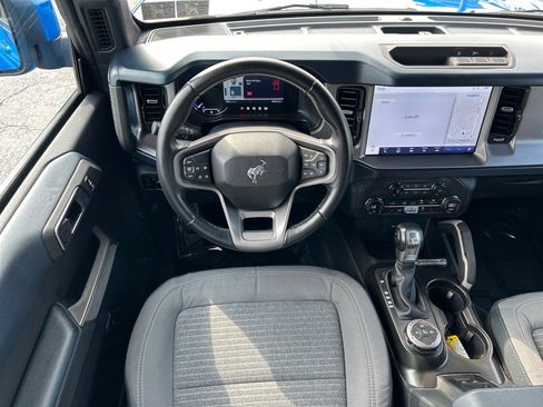 Used 2023 Ford Bronco Outer Banks image 2