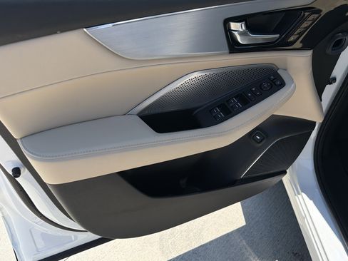Certified 2024 Acura MDX FWD w/ Technology Package image 14