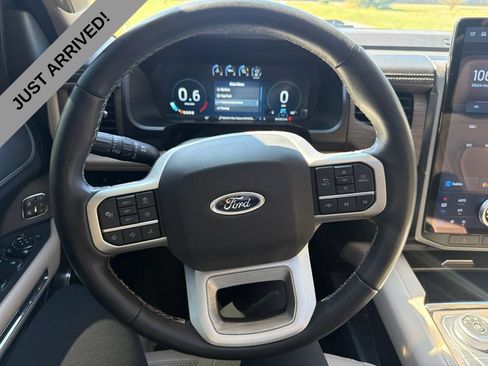Used 2023 Ford Expedition Limited RWD image 10