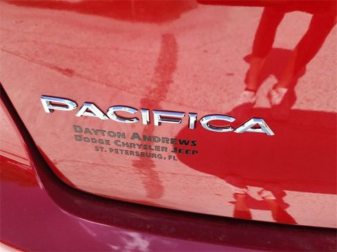 New 2026 Chrysler Pacifica Select image 23