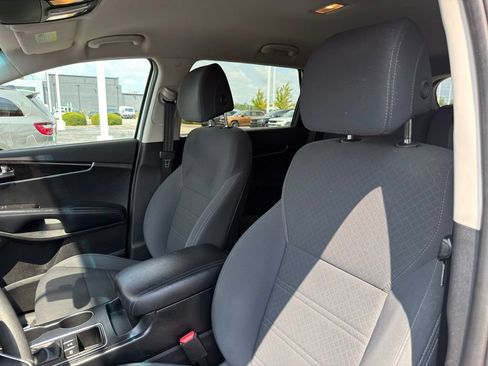 Used 2017 Kia Sorento AWD image 13