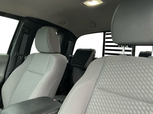 Used 2022 Toyota Tacoma SR5 w/ Black Out Package (TMS) image 9
