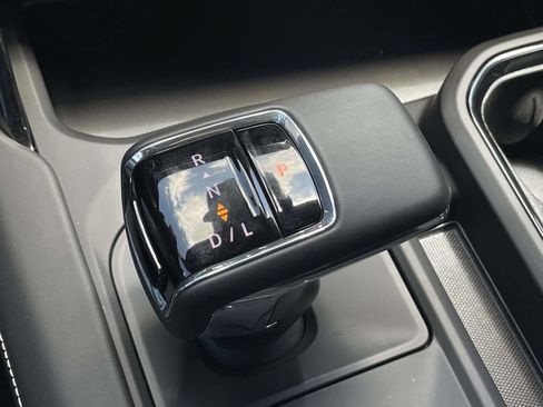 Used 2025 GMC Sierra 1500 AT4X AWD/4WD image 28
