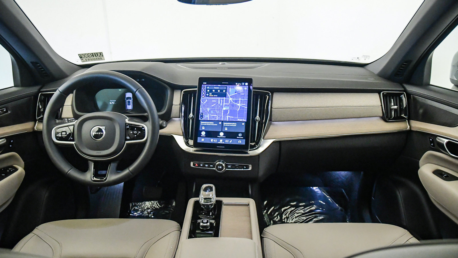 Certified 2026 Volvo XC90 B6 Plus AWD/4WD image 15