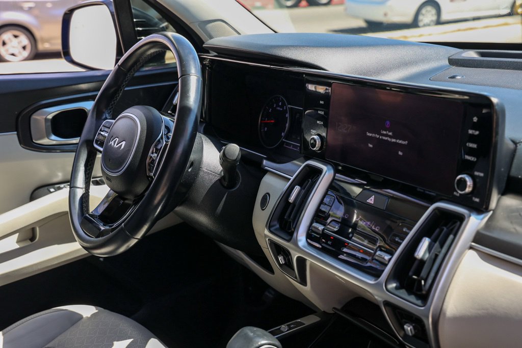 Used 2023 Kia Sorento S w/ Panoramic Sunroof Package FWD image 22