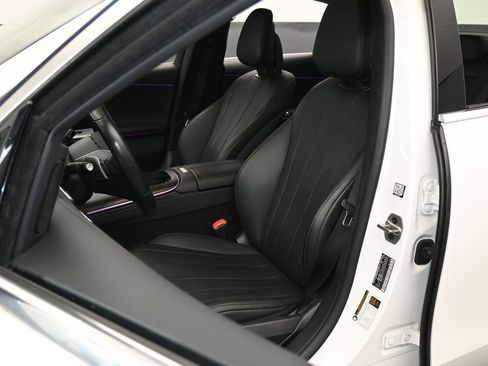 Used 2025 Mercedes-Benz E 350 Sedan image 10