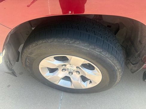 Used 2019 RAM 1500 Big Horn AWD/4WD image 2