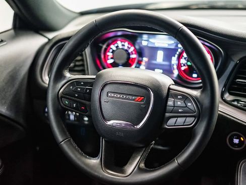 Used 2023 Dodge Challenger SXT image 13