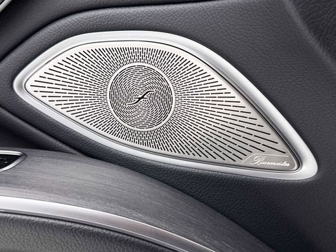 Used 2022 Mercedes-Benz EQS 580 4MATIC Sedan image 8