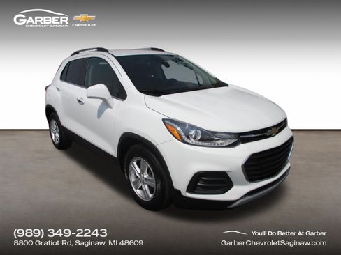 Used 2020 Chevrolet Trax LT w/ LT Convenience Package FWD image 1
