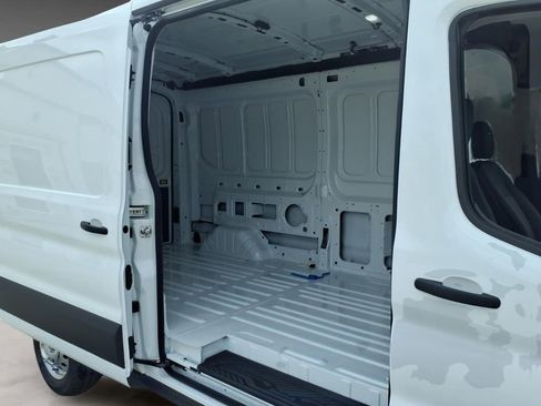 New 2026 Ford Transit 250 148 Medium Roof Extended AWD image 10