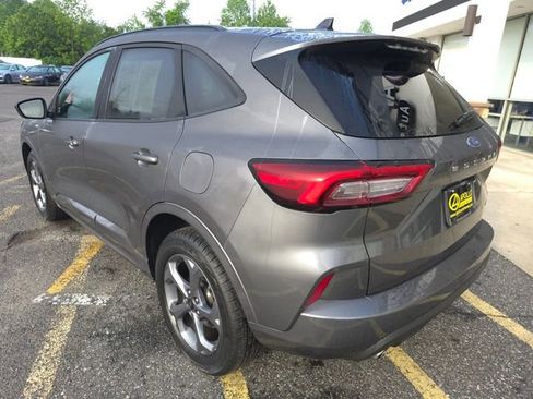 Used 2023 Ford Escape ST-Line image 5