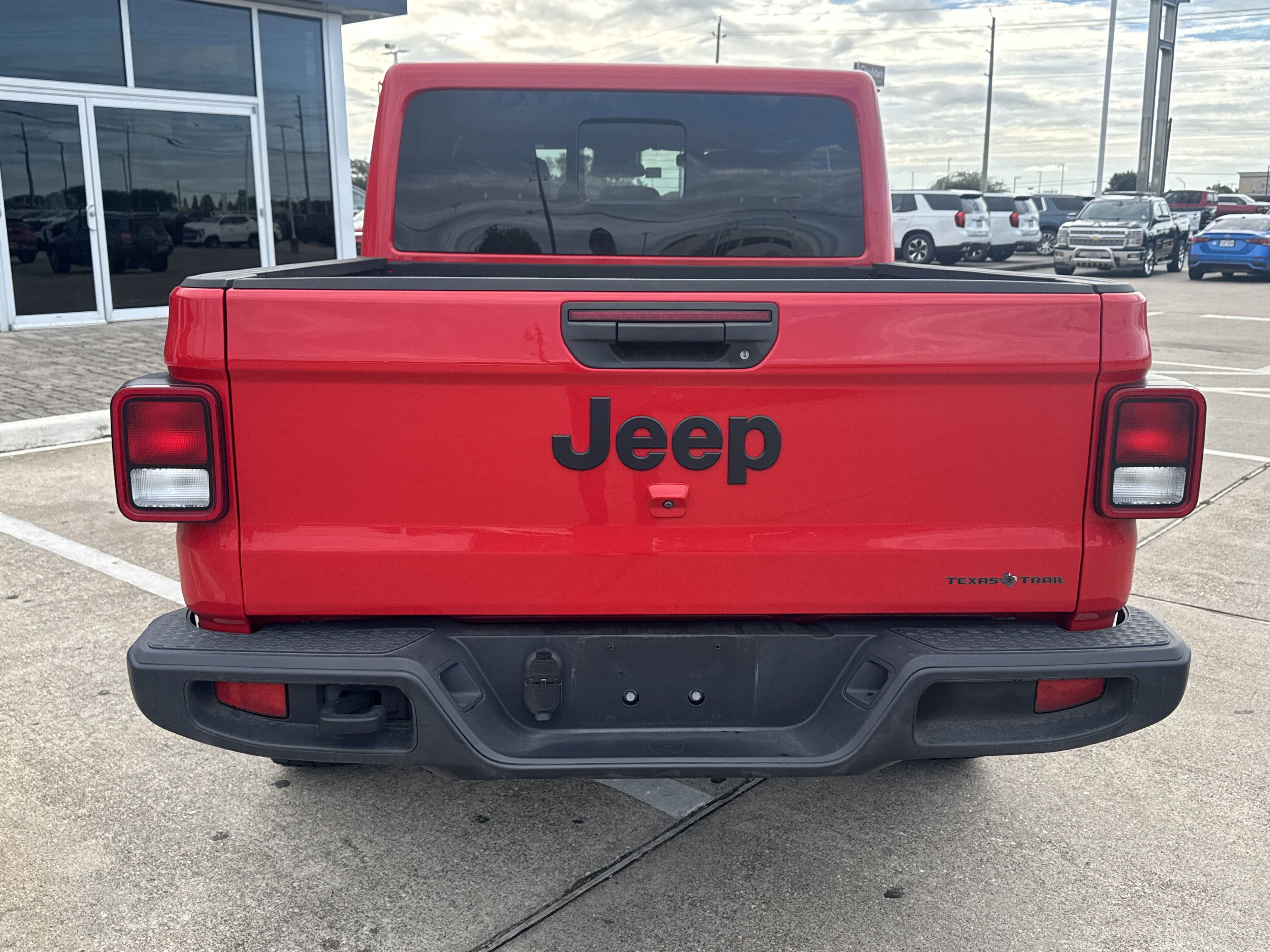 Used 2025 Jeep Gladiator Sport AWD/4WD image 10