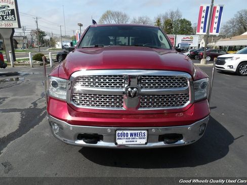 Used 2014 RAM 1500 Laramie w/ Convenience Group AWD/4WD image 2
