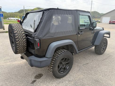 Used 2015 Jeep Wrangler Sport AWD/4WD image 6