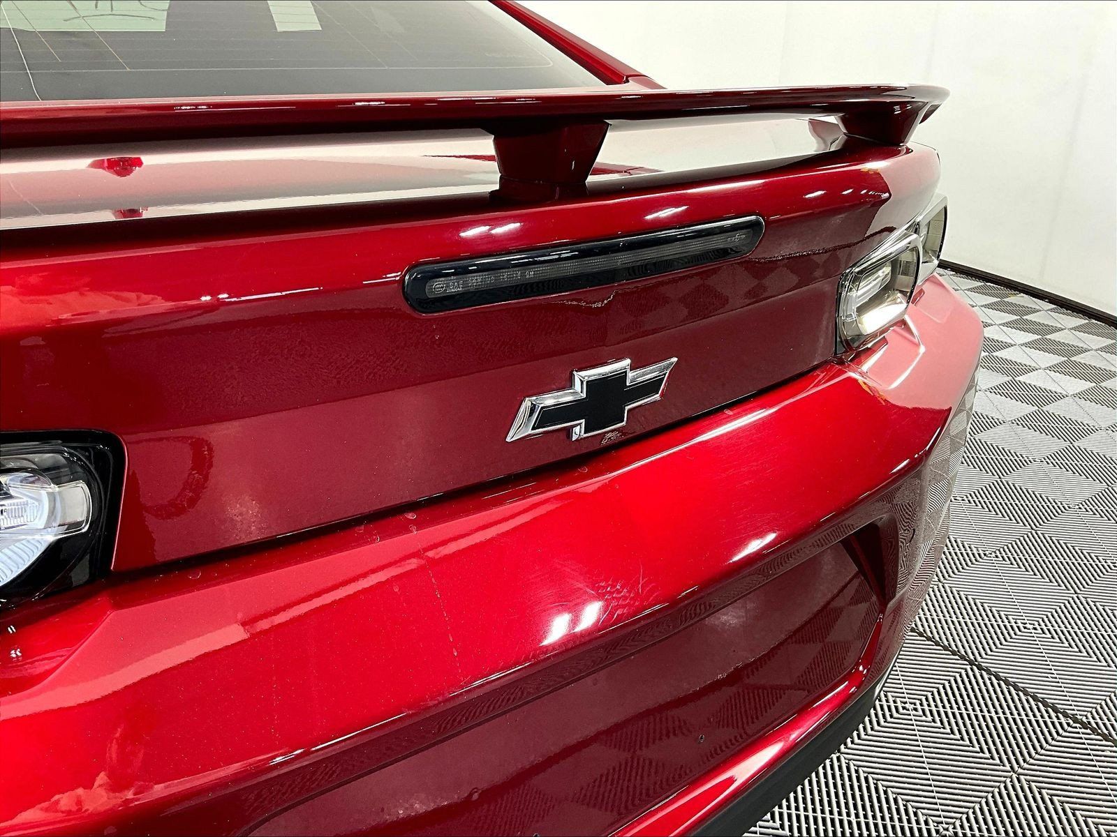 Used 2021 Chevrolet Camaro SS RWD image 19