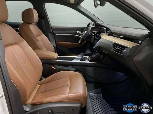 Used 2024 Audi Q8 e-tron Premium AWD/4WD image 85