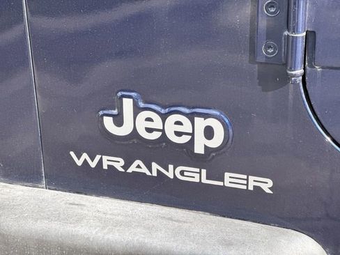 Used 2004 Jeep Wrangler X w/ Columbia Edition Group image 27