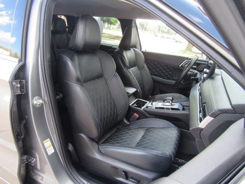 Used 2022 Mitsubishi Outlander SEL image 23