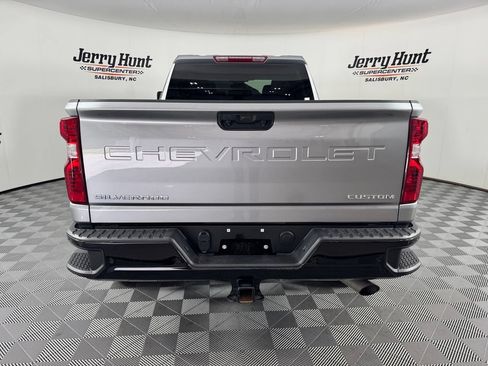 Used 2025 Chevrolet Silverado 2500 Custom w/ Custom Value Package AWD/4WD image 8