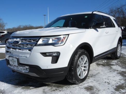 Used 2018 Ford Explorer XLT w/ Equipment Group 202A image 1