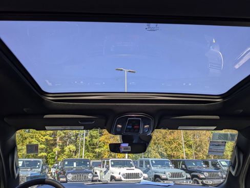 New 2025 Jeep Wagoneer Series II w/ Convenience Group I image 24