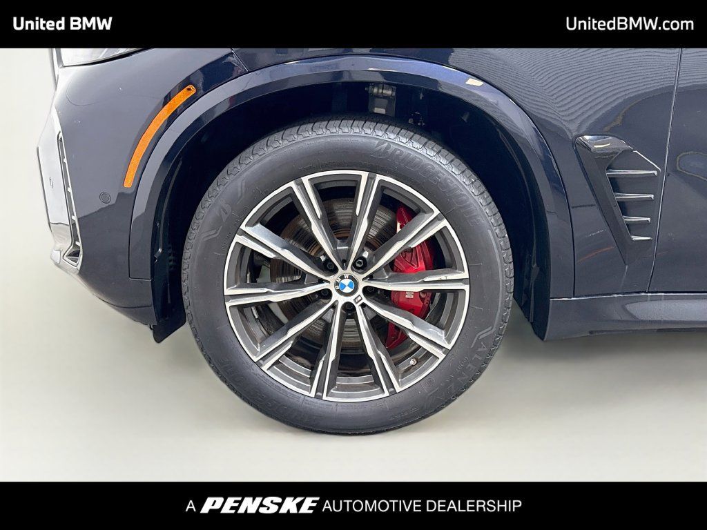 Certified 2025 BMW X5 xDrive40i w/ M Sport Package AWD/4WD image 9