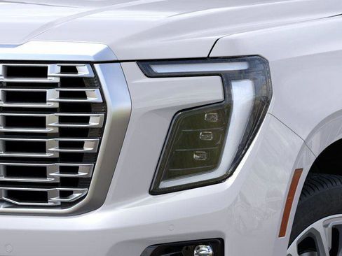 New 2025 GMC Yukon Denali w/ Denali Reserve Package image 10