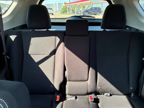 Used 2017 Toyota RAV4 XLE w/ Plus Extra Value Package AWD/4WD image 21